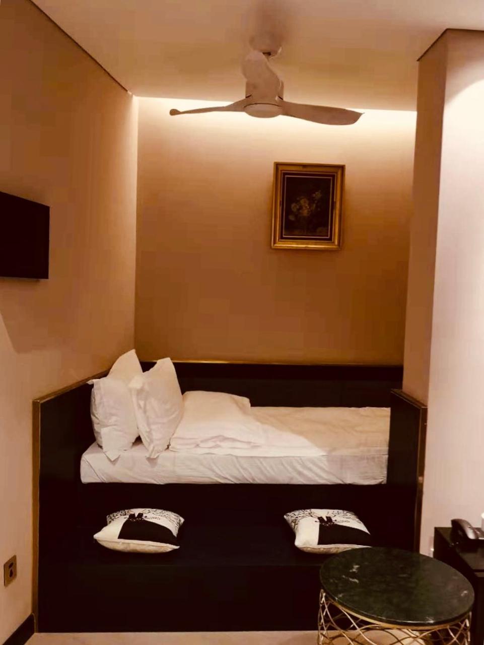 Moon And Chalice Boutique Hotel Kunming Dış mekan fotoğraf