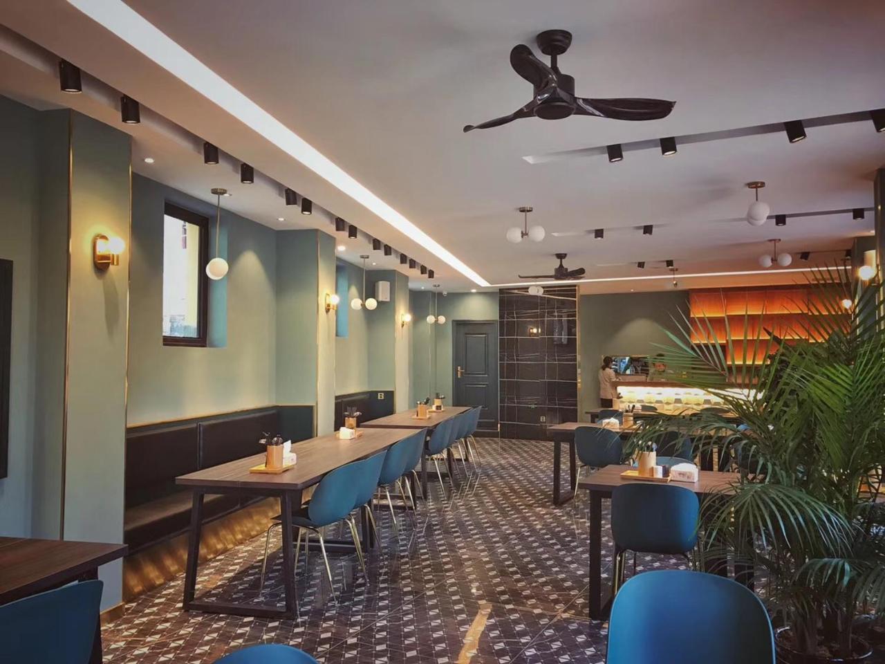 Moon And Chalice Boutique Hotel Kunming Dış mekan fotoğraf