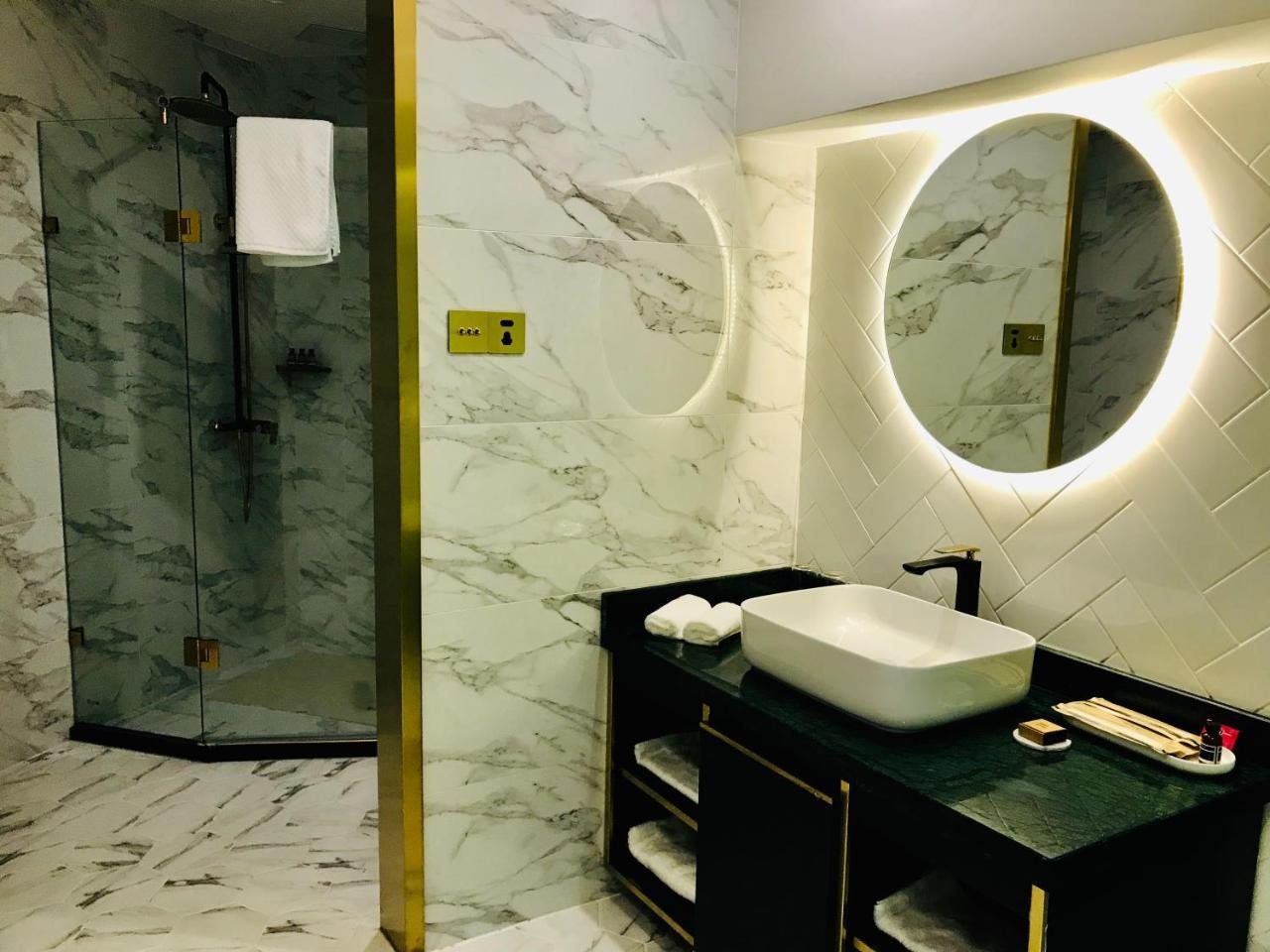 Moon And Chalice Boutique Hotel Kunming Dış mekan fotoğraf