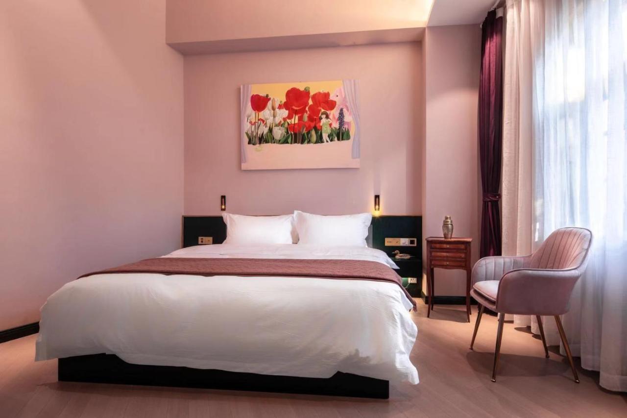 Moon And Chalice Boutique Hotel Kunming Dış mekan fotoğraf