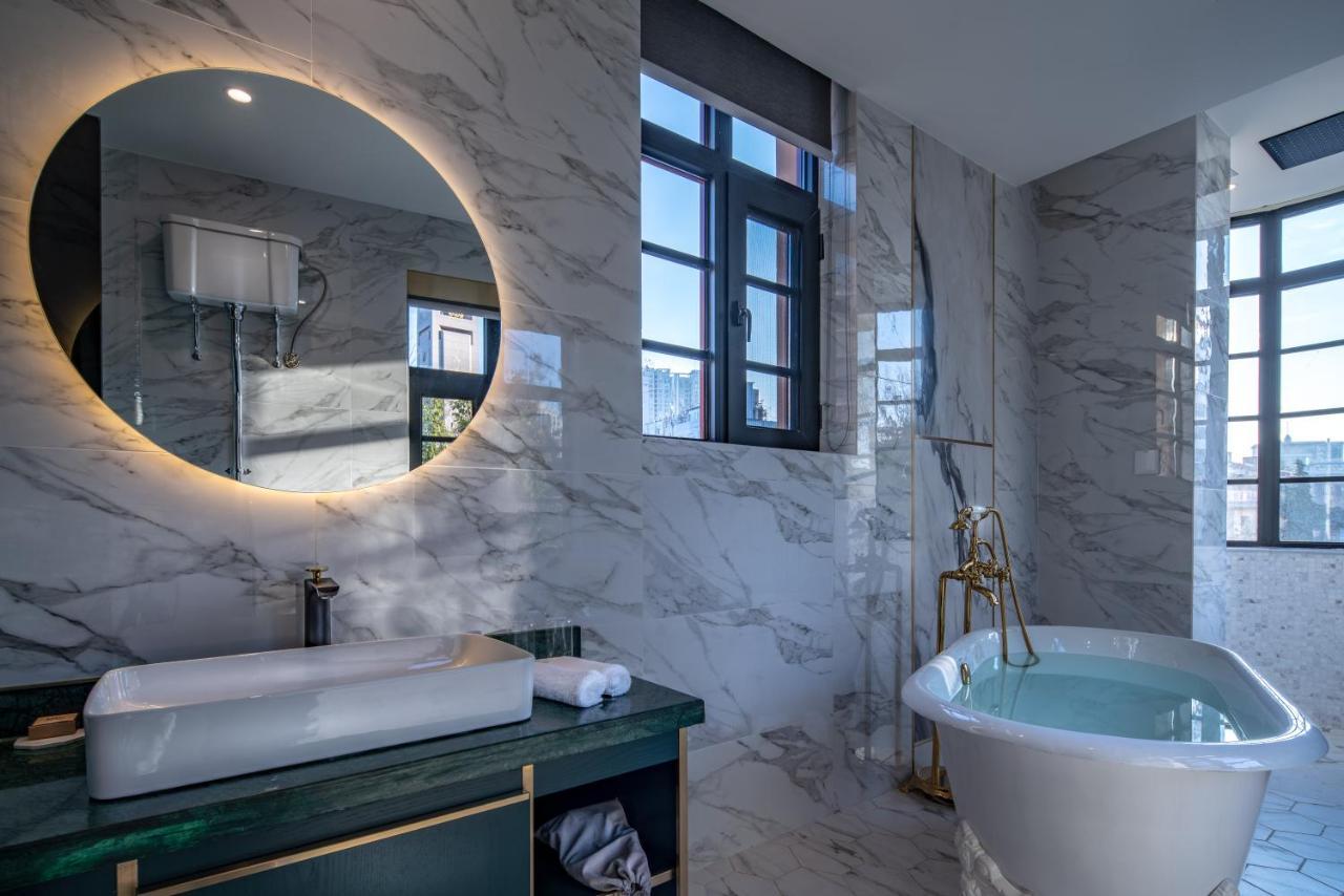 Moon And Chalice Boutique Hotel Kunming Dış mekan fotoğraf